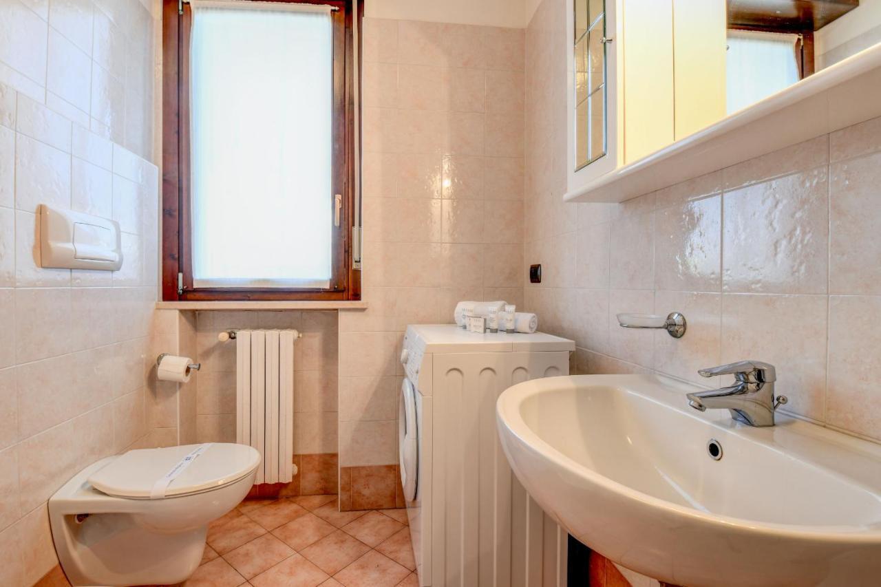 Residence Meridiana Пескьера-дель-Гарда Экстерьер фото