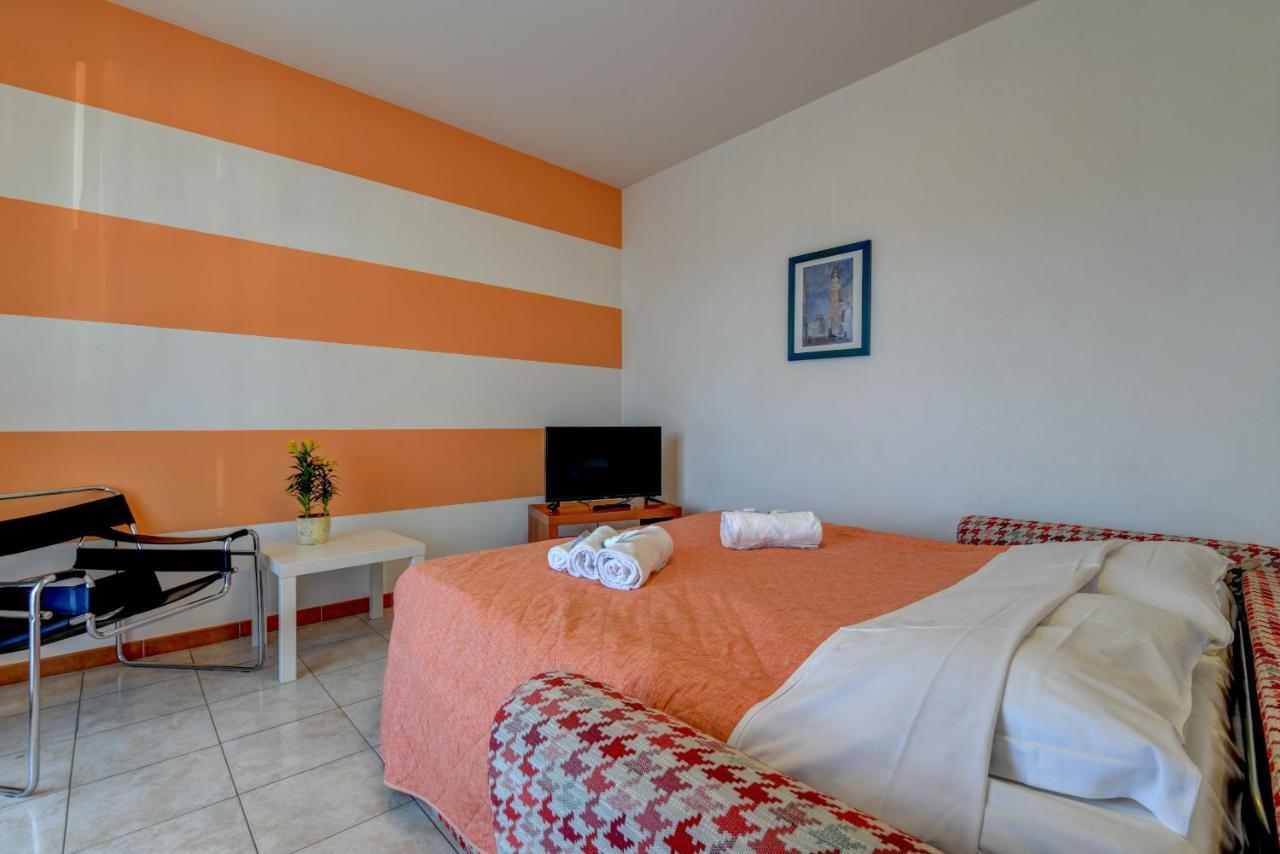 Residence Meridiana Пескьера-дель-Гарда Экстерьер фото